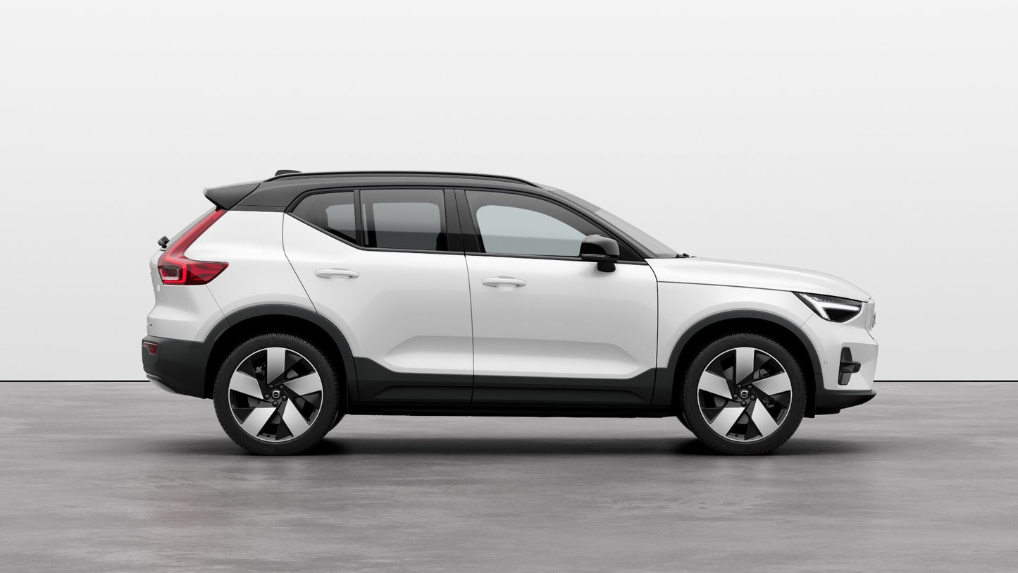 VOLVO XC40 CRYSTAL WHITE - DAILY RENTAL CAPE TOWN