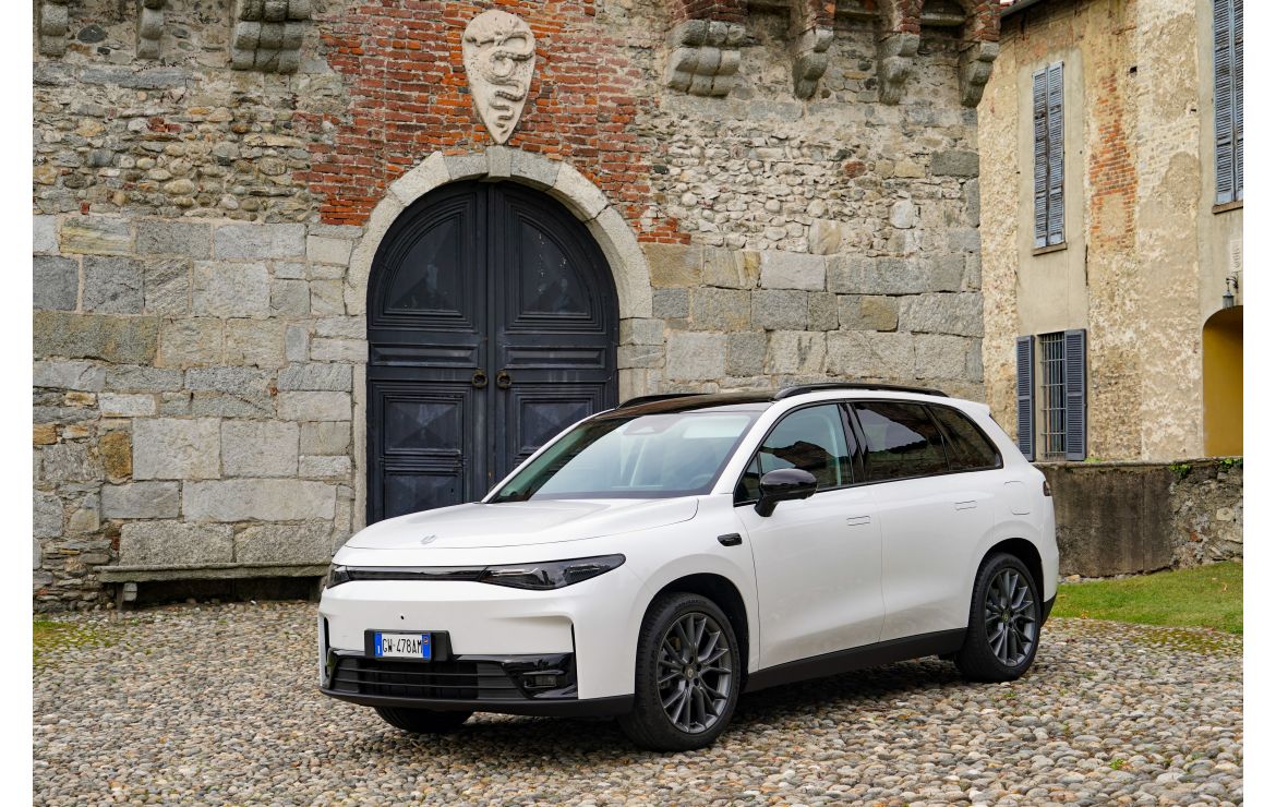 LEAPMOTOR C10 - DAILY RENTAL CAPE TOWN - PEARLY WHITE